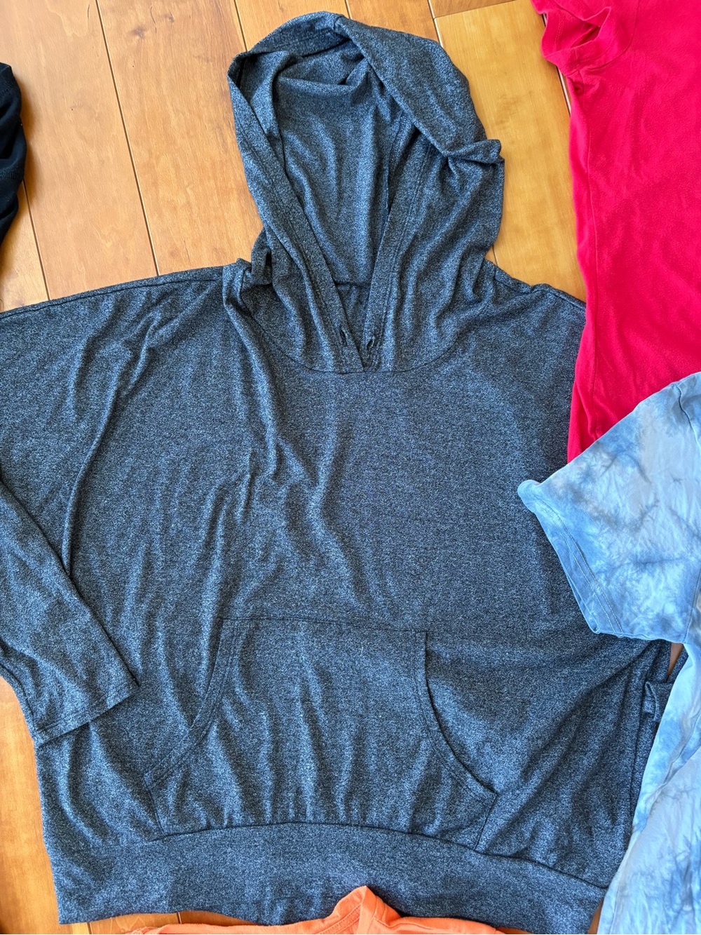 Lot XL Short Sleeve Tees and 2 LightHoodies - Tie Dye, Black, Gray, Blue, Orange - Picture 16 of 16